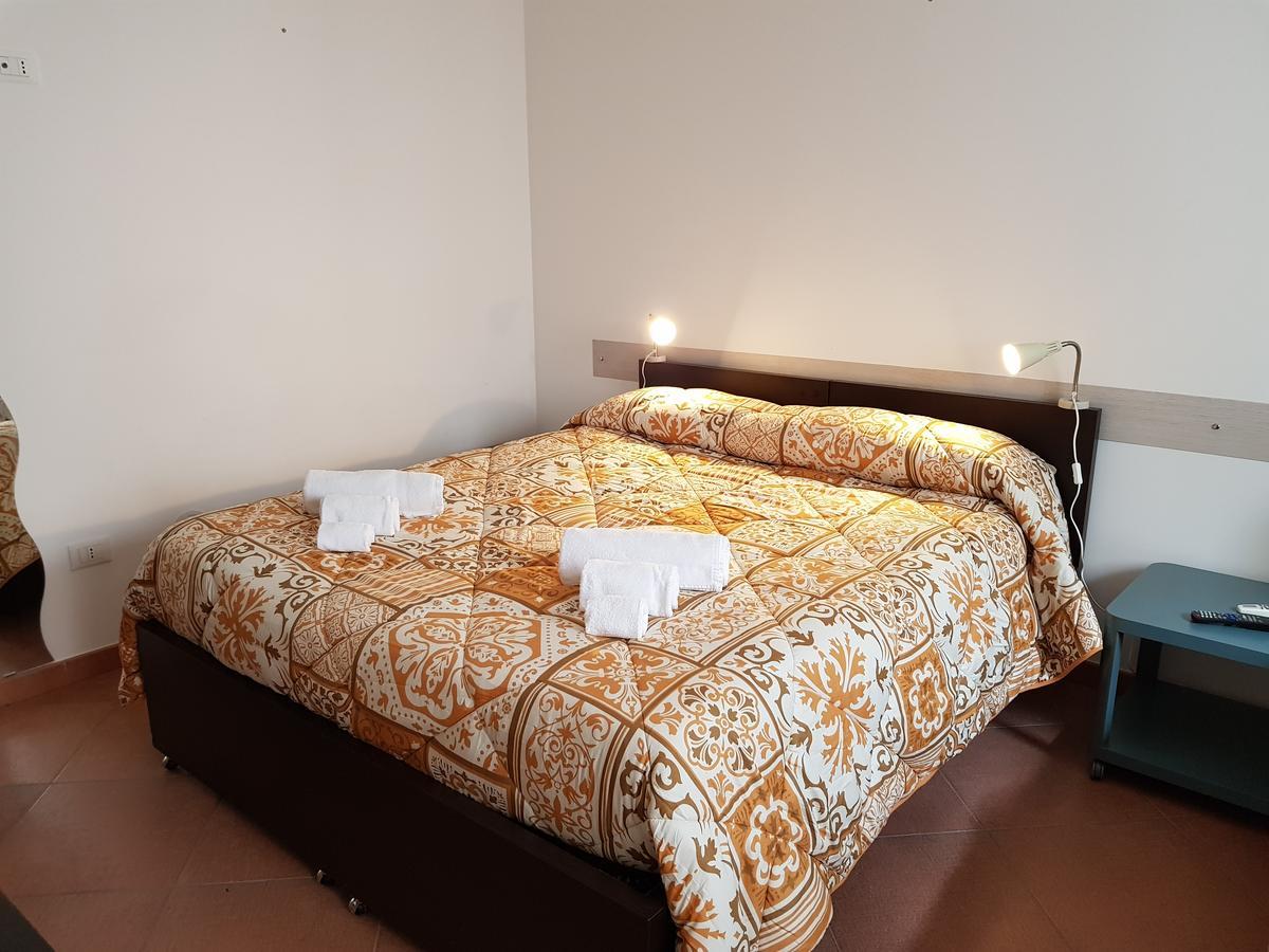 Bed & Breakfast In Centro Vittoria Buitenkant foto