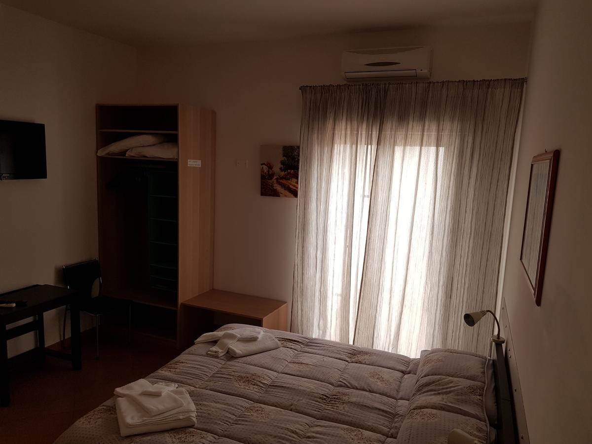 Bed & Breakfast In Centro Vittoria Buitenkant foto