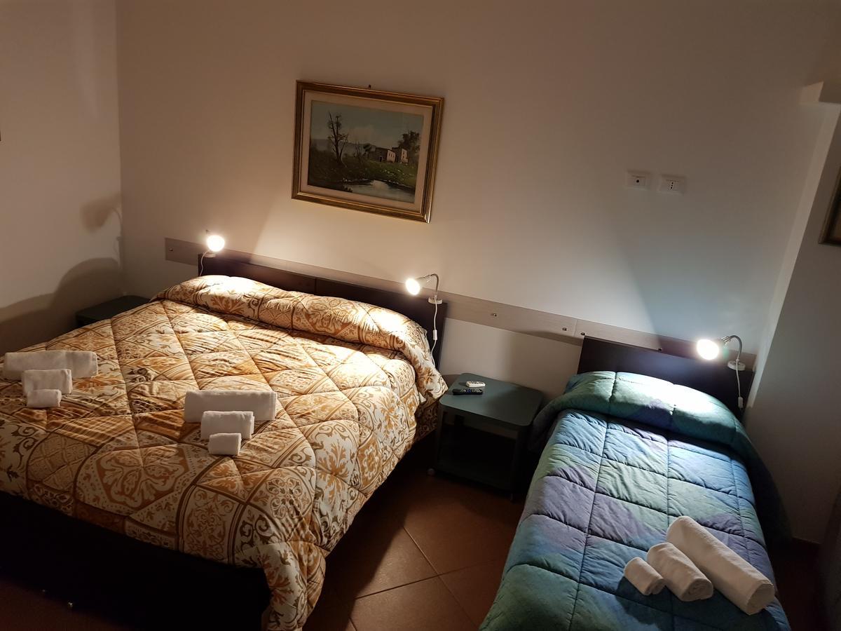 Bed & Breakfast In Centro Vittoria Buitenkant foto