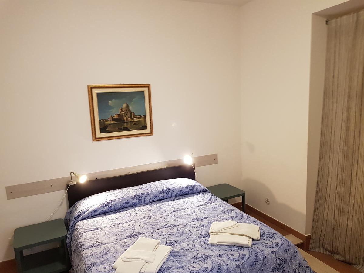 Bed & Breakfast In Centro Vittoria Buitenkant foto
